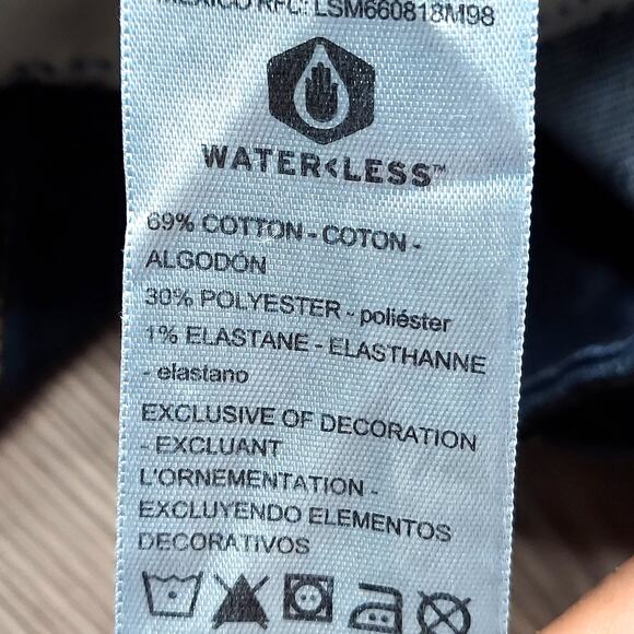 Signature Levi Strauss Women's Dark Wash High Rise Bermuda Denim Jean Shorts - Picture 5 of 5